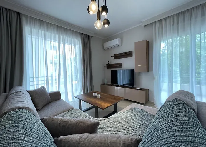 Athenean Modern Comfort In Goudi