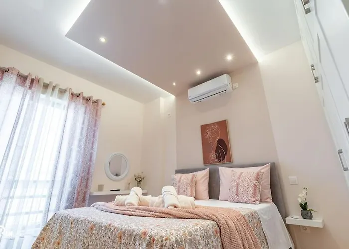 Golden Angel - Elegant Apartment In Egaleo-Athens